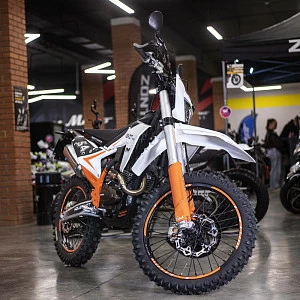 Мотоцикл Regulmoto Holeshot 300 pro (ZS PR300 PRO) с ПТС (Белый, 120872-1)