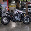 Мотоцикл QJ SRK 900 naked (серый/черный) 2026г.