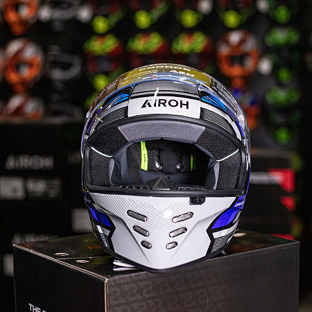 Дорожный шлем Airoh Connor Ego